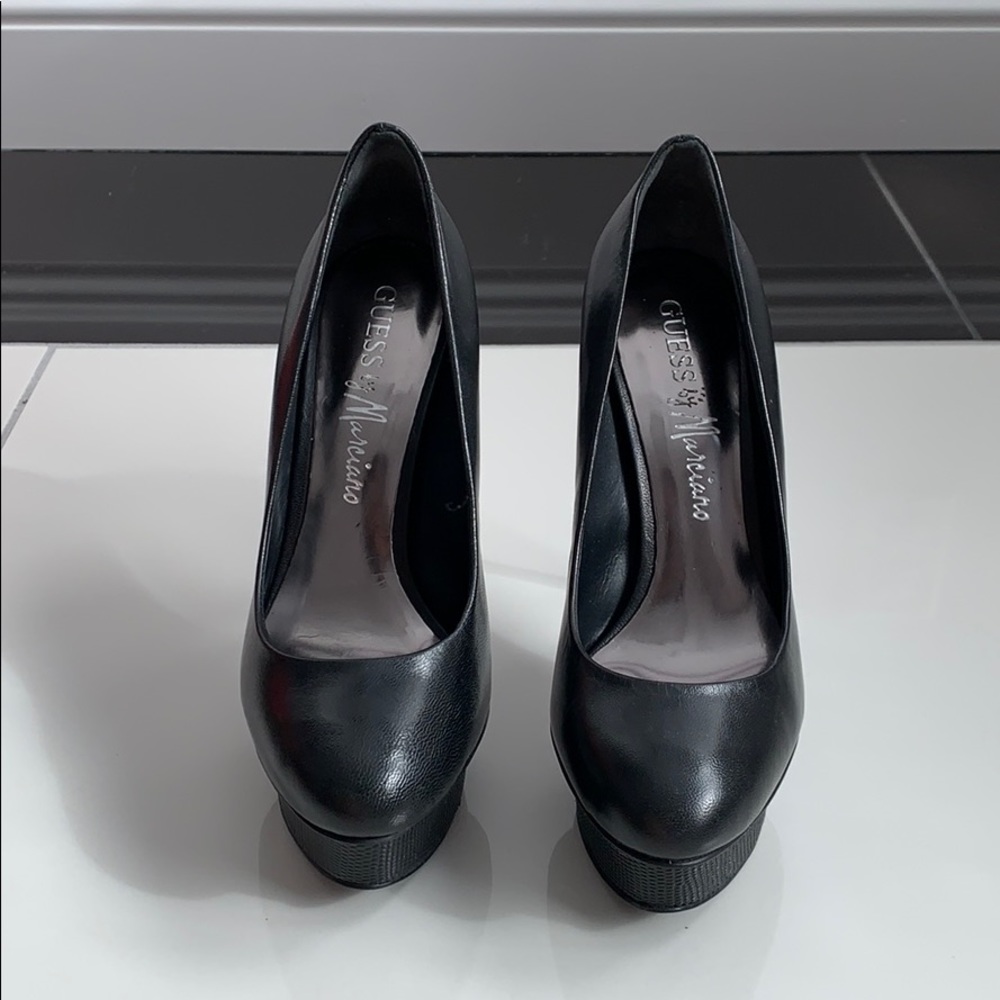 Guess by Marciano stiletto pumps